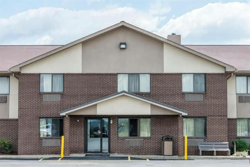 Red Roof Inn Greensburg Esterno foto